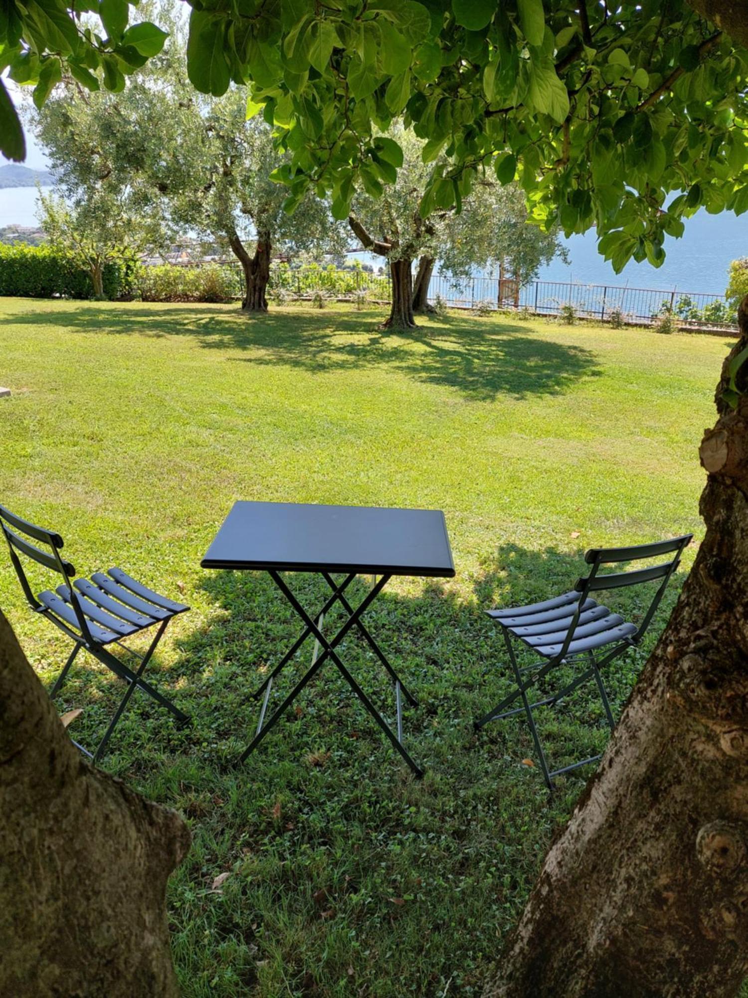 Casa Vacanze Perla Del Lago Domaso Bagian luar foto